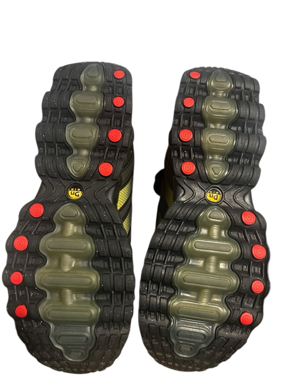 Nike Airmax Dn8 Black and Olive Green Athletic Shoe with Yellow Accents 8.5 Mens - Picture 6 of 6